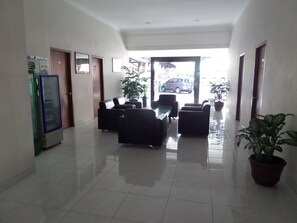 Lobby - Arini Hotel (Surakarta)