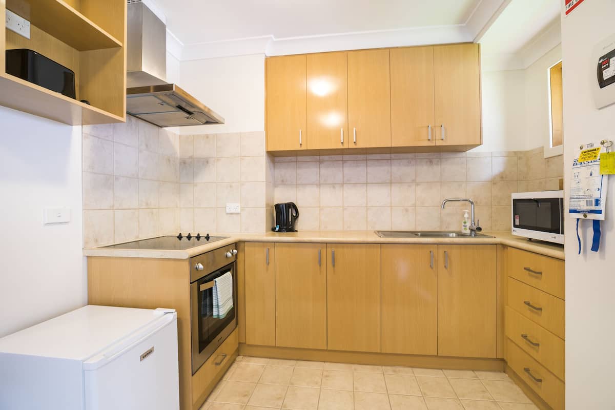 fridge, microwave, stovetop, electric kettle