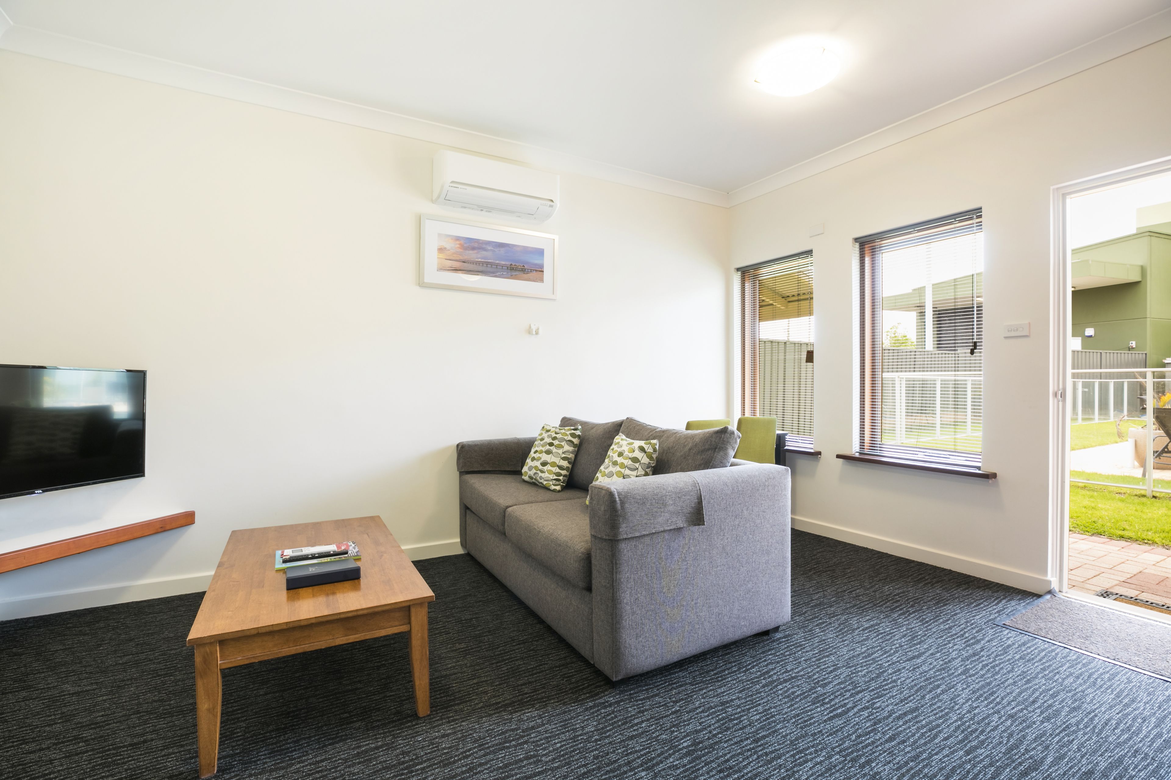 40-inch tv with digital channels