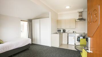 40-inch TV with digital channels