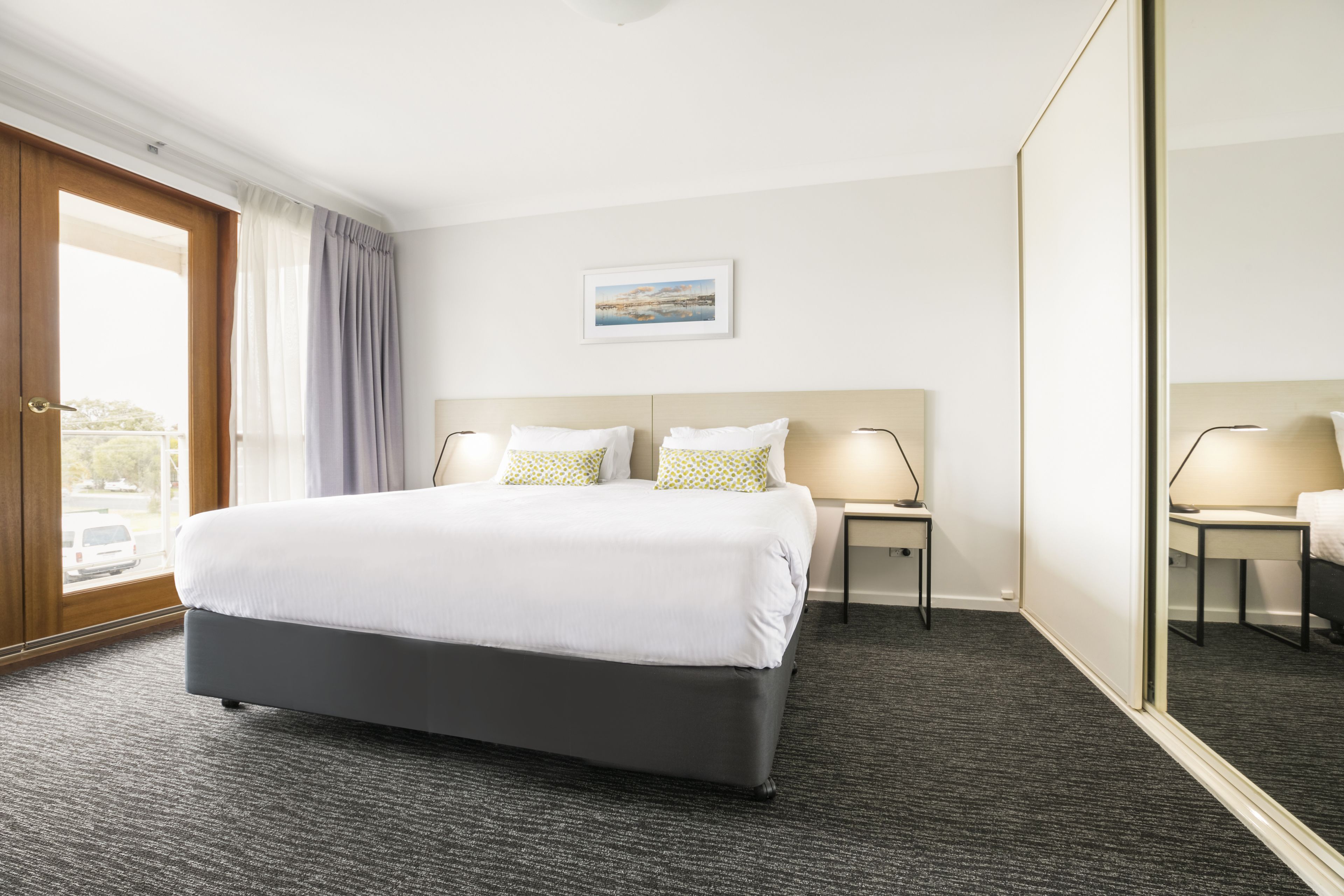 2 bedrooms, minibar, iron/ironing board, free cots/infant beds