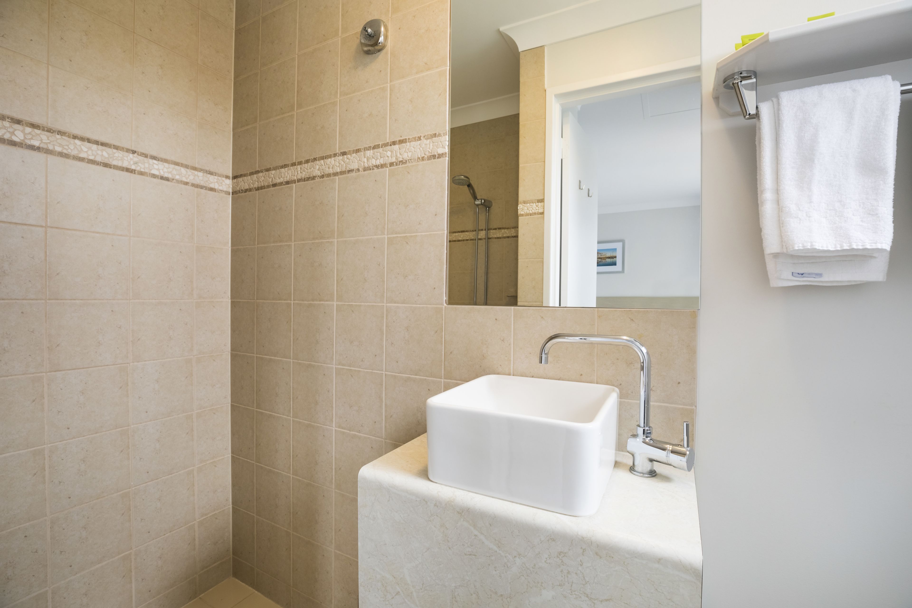 shower, free toiletries, towels