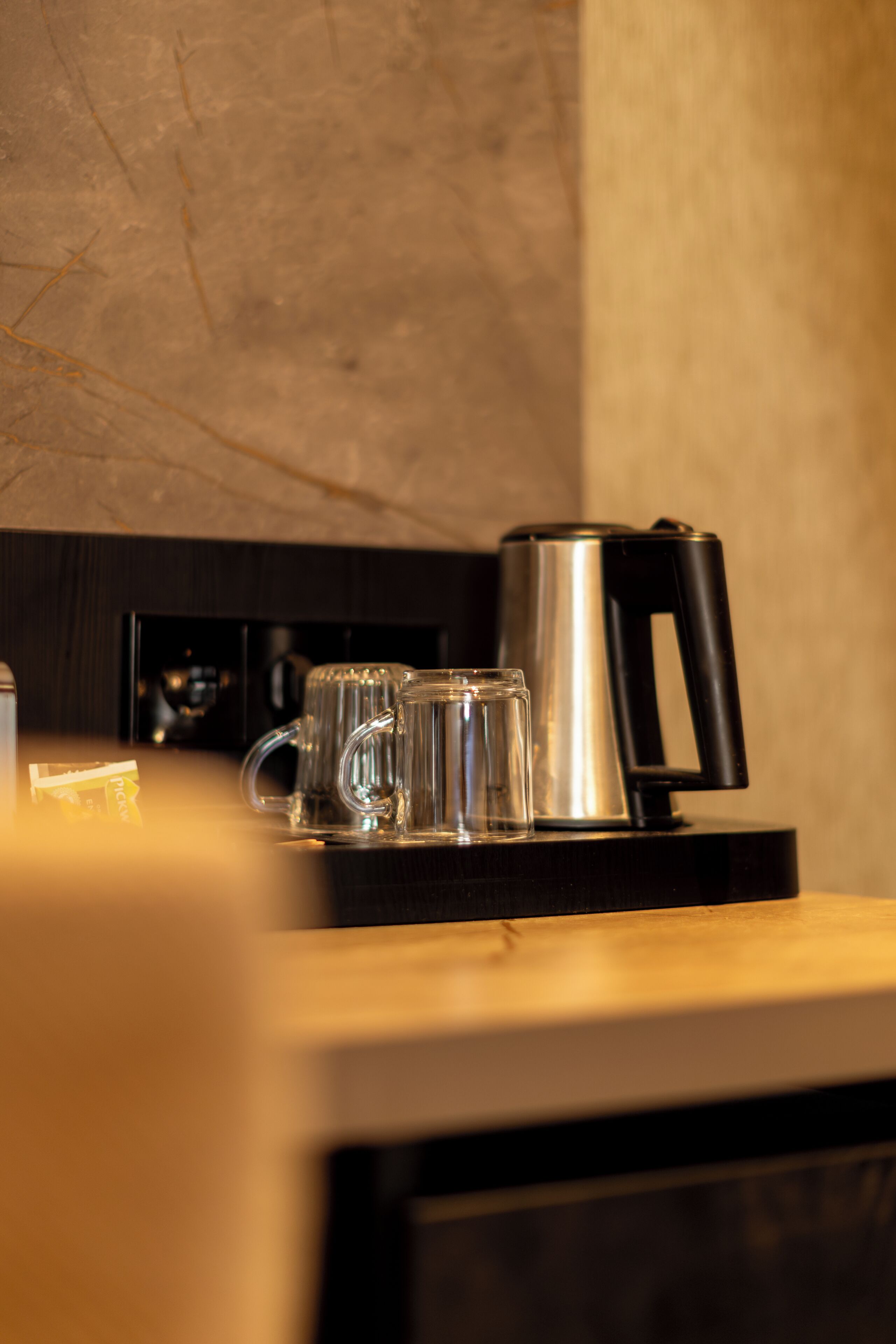 basic double room, 1 queen bed | coffee and/or coffee maker