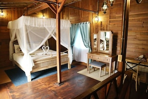 Family Room, City View | In-room safe, rollaway beds, free WiFi, bed sheets - Loghome Boutique (Chiang Mai)