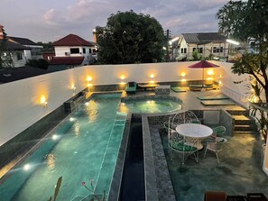 Outdoor pool - Nordwind Hotel (Chiang Mai)