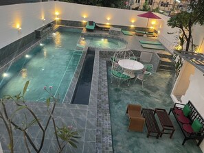 حمّام سباحة خارجي