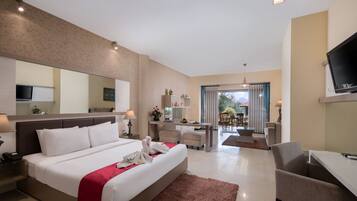 Royal Suite | Egyptian cotton sheets, premium bedding, minibar, in-room safe