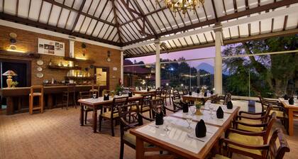 Royal Hotel and Villa Trawas