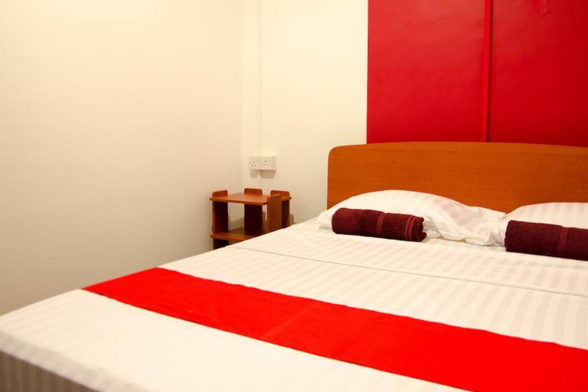 Chambre Double, 1 lit double ou 2 lits jumeaux