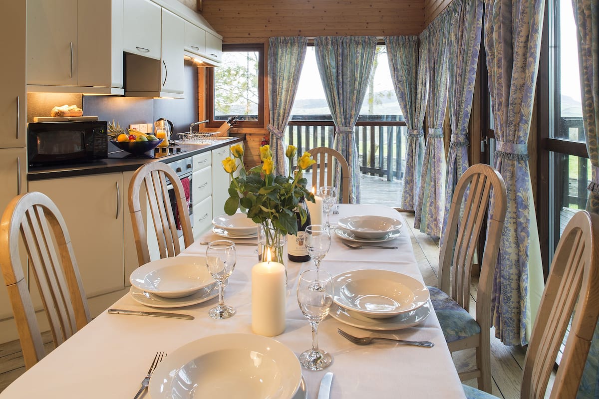 cabin, 3 bedrooms (viken 8 sleeper) | in-room dining