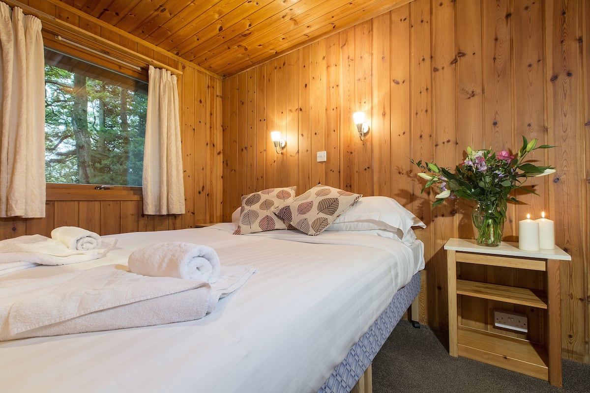 Cabin, 2 Bedrooms (Maple) | Iron/ironing board, free WiFi