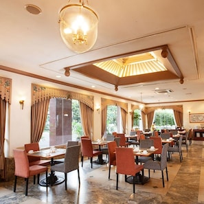 Restaurant - Sahid Jaya Hotel Solo (Surakarta)