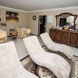 Couples treatment room(s), sauna, hot tub, body treatments
