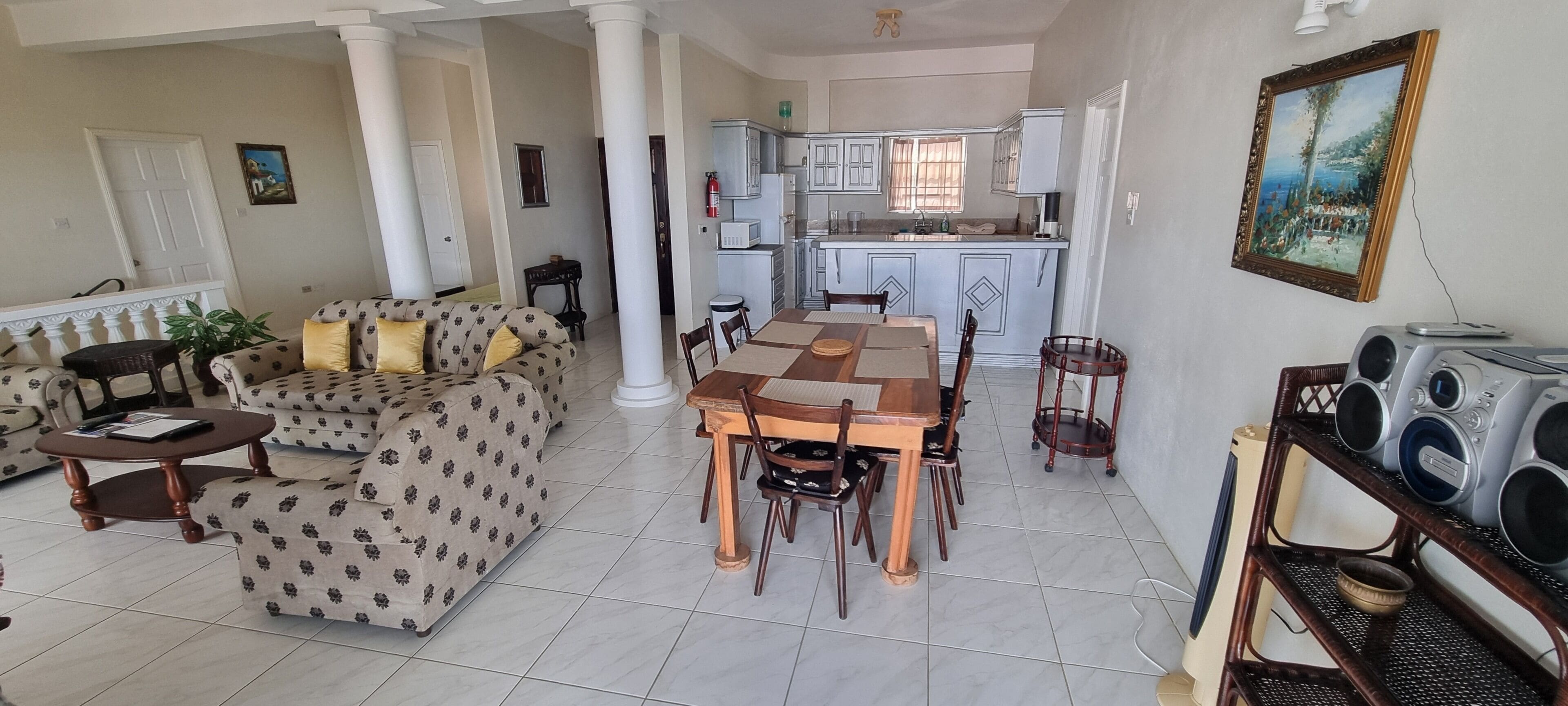 Villa 4 (2 Bedroom Villa with Roof Deck and Pool Access) | Restauration dans la chambre