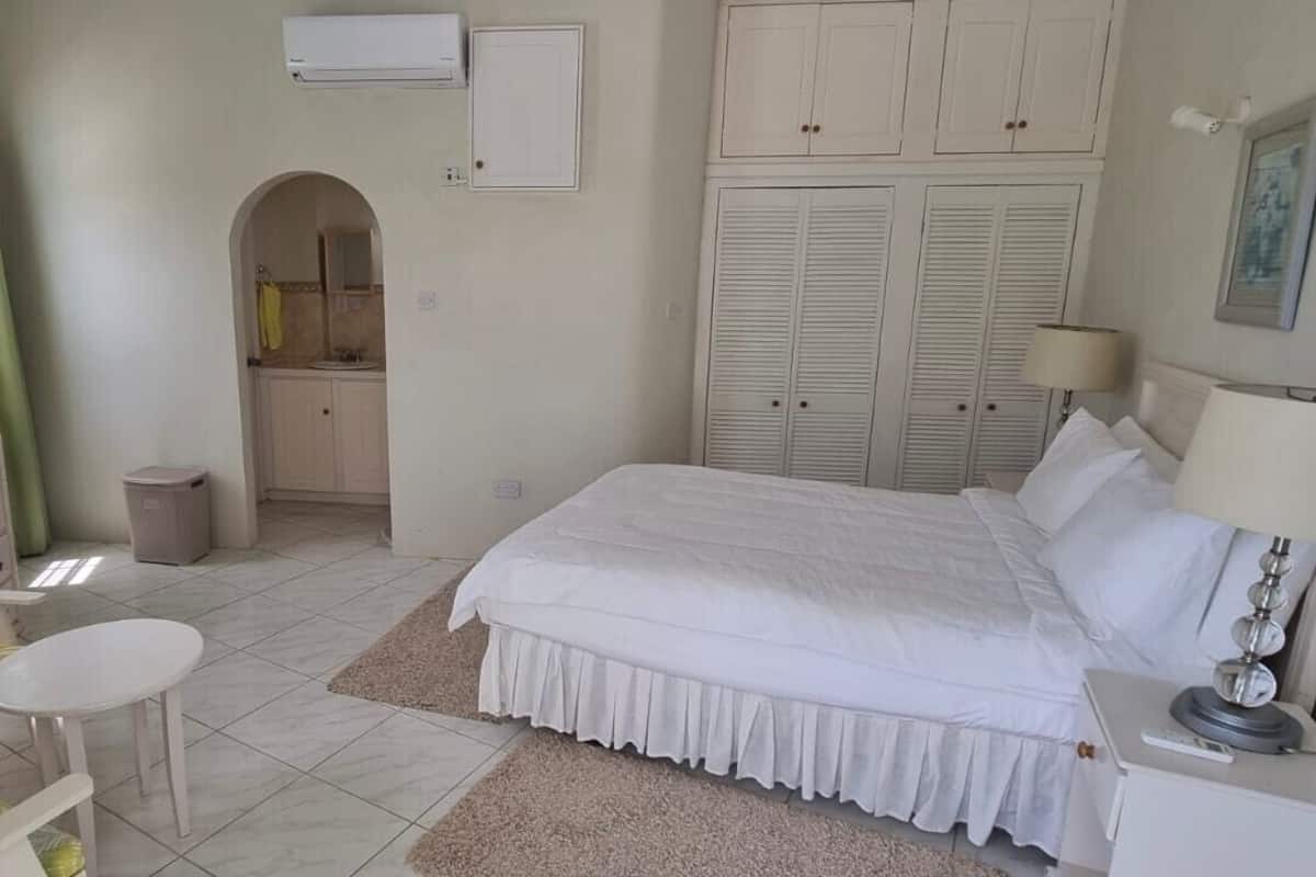 Villa 7 (3 Bedroom Villa with Roof Deck and Private Pool)