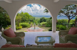 Villa 10 (3 Bedroom Villa with Roof Deck and Pool Access)  | Terrass/Patio