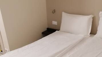 Quadrupla Superior, 2 camere da letto, edificio separato | Copriletto in piuma, minibar, una cassaforte in camera, una scrivania