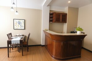 套房 | 客廳 | 電視