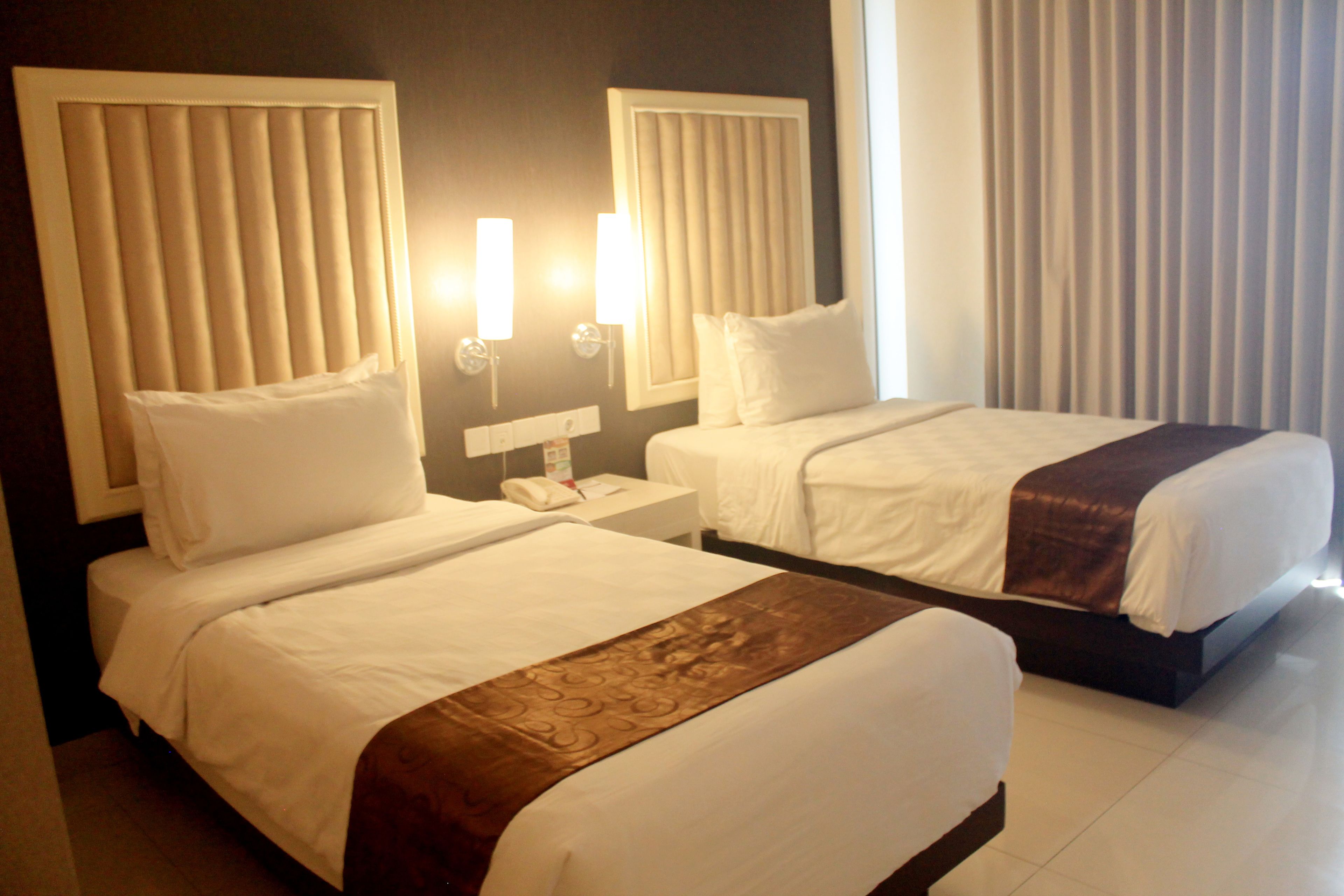 superior room | minibar, in-room safe, desk, soundproofing