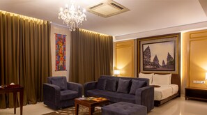 Suite | Minibar, in-room safe, desk, soundproofing