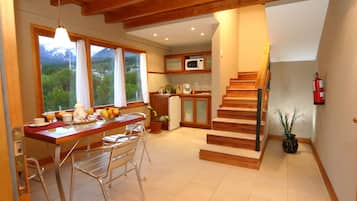 Triple Studio | Private kitchenette | Fridge, microwave, coffee/tea maker, electric kettle