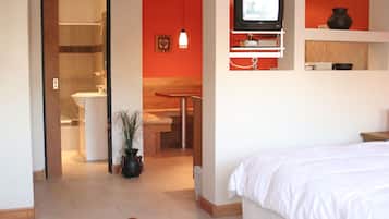 In-room safe, iron/ironing board, free WiFi, bed sheets