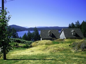 Exterior - Moonlit Cove B&B (Sooke)