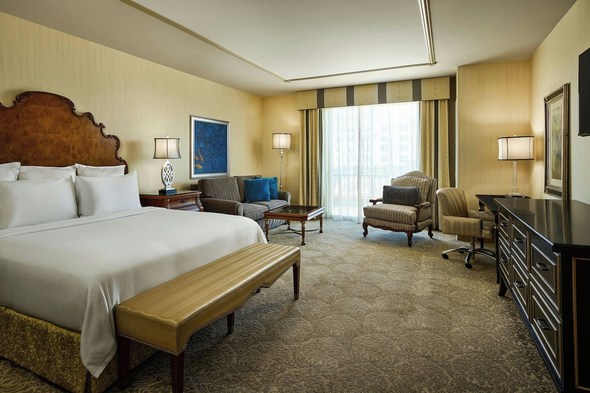 Premium bedding, down comforters, pillowtop beds, in-room safe