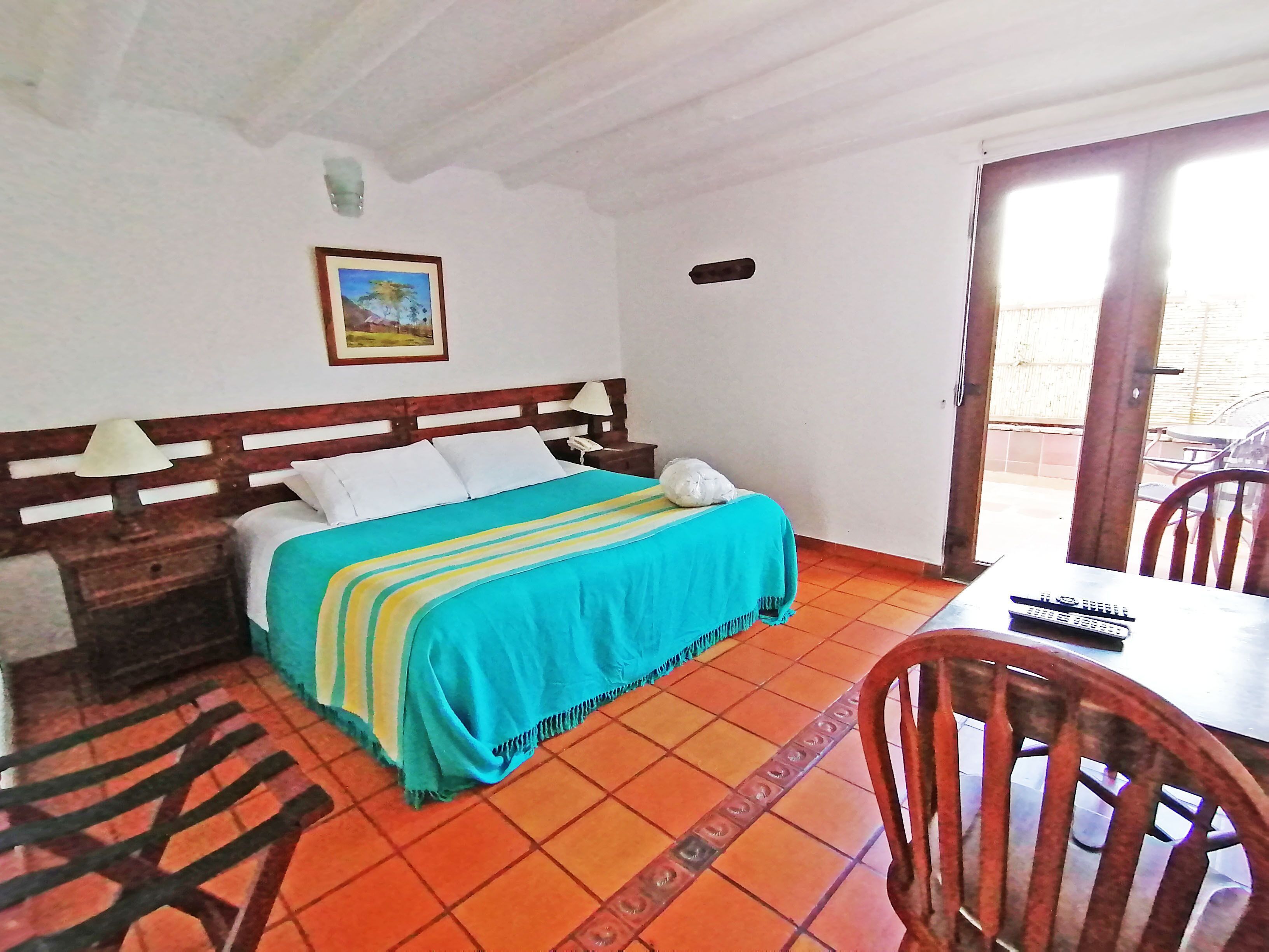 Minibar, in-room safe, soundproofing, free WiFi