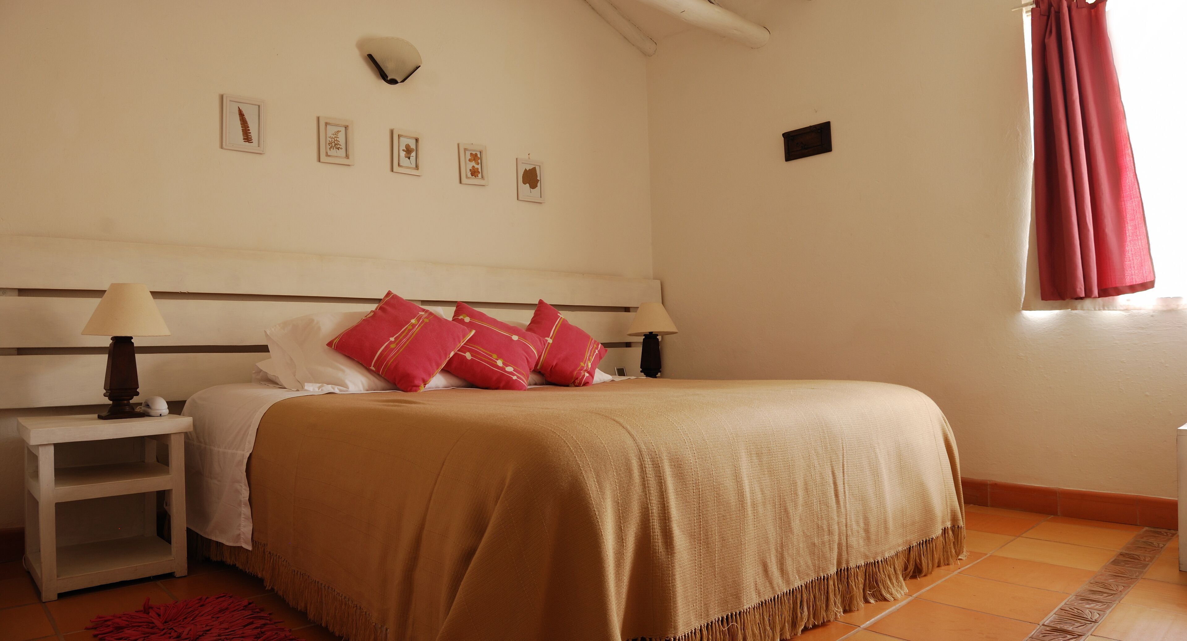 Minibar, in-room safe, soundproofing, free WiFi