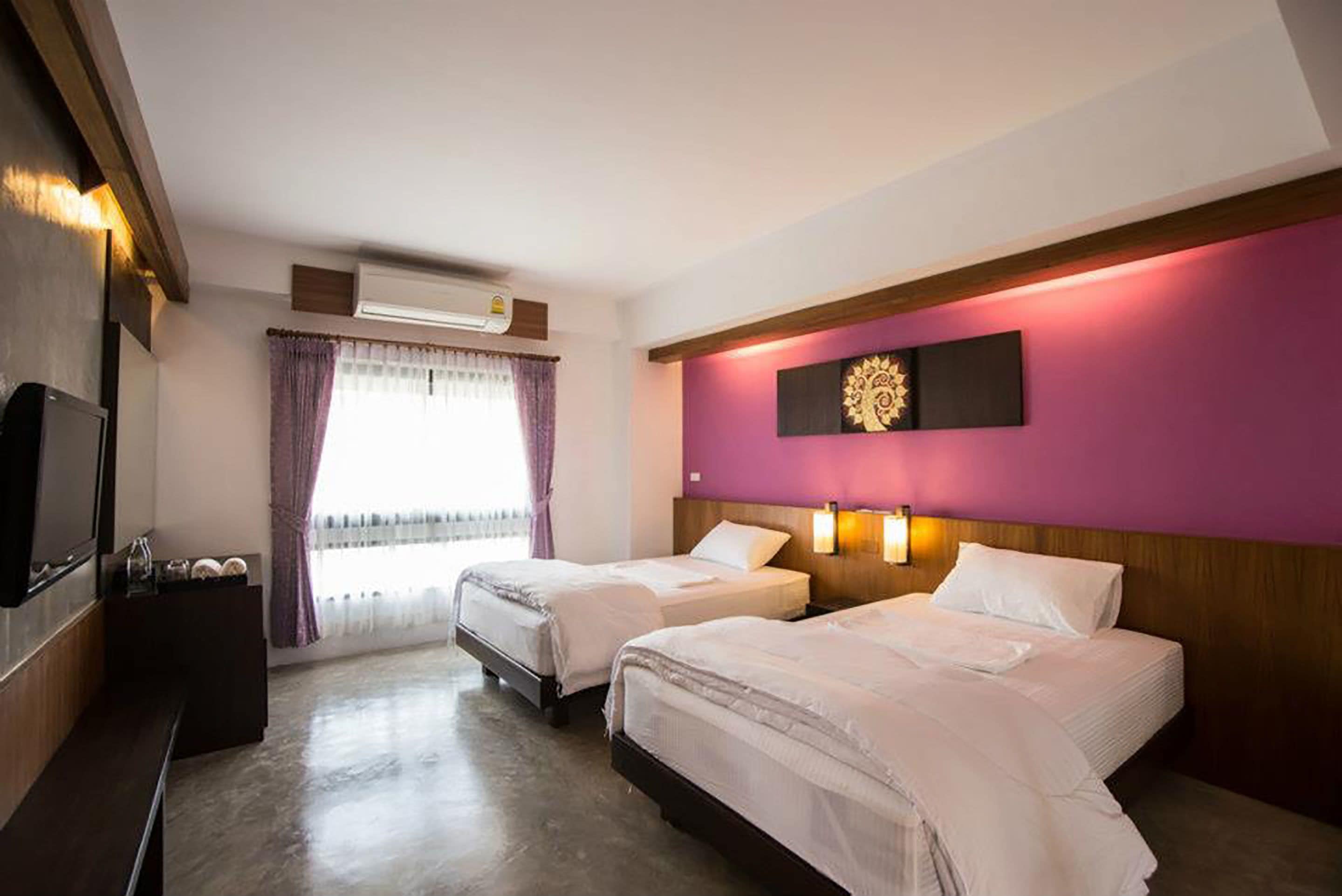 family triple room | desk, free wifi, bed sheets