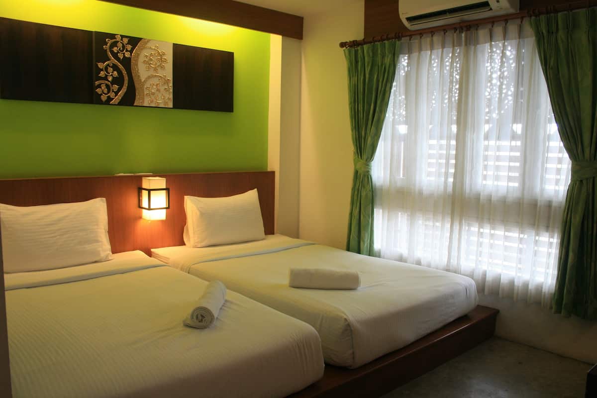 Standard Twin Room | Desk, free WiFi, bed sheets