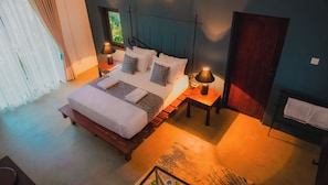 Quarto casal luxo, 1 quarto, vista para o lago | 9 quartos, escrivaninha