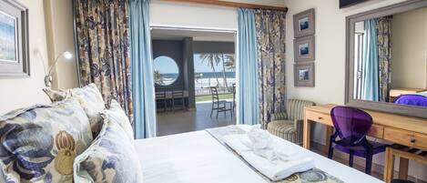 Superior Apartment, 3 Bedrooms, Sea View | 3 bedrooms, in-room safe, desk, iron/ironing board