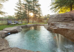 Outdoor pool - Whispering Waters (Nottingham Road)
