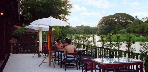 Restaurant - Club One Seven Gaymen Chiang Mai (Chiang Mai)