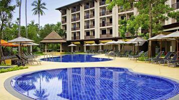 Outdoor pool, open 8:00 AM to 7:00 PM, pool umbrellas, pool loungers