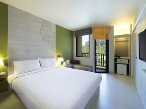 Standard Room, 1 Double Bed | In-room safe, iron/ironing board, free cribs/infant beds, rollaway beds