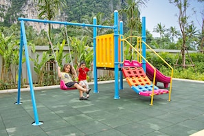 Children’s play area – outdoor