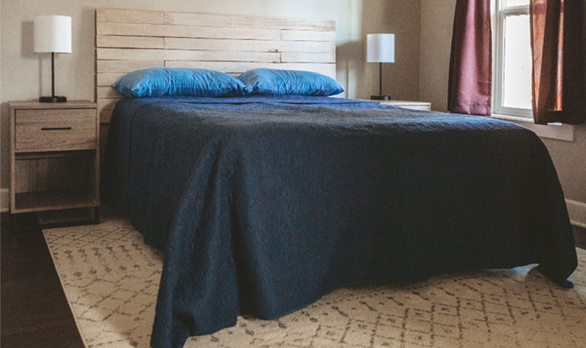 family house | hypo-allergenic bedding, free rollaway beds, free wifi, bed sheets