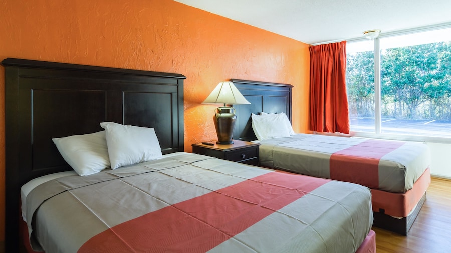 Motel 6 Townsend, GA