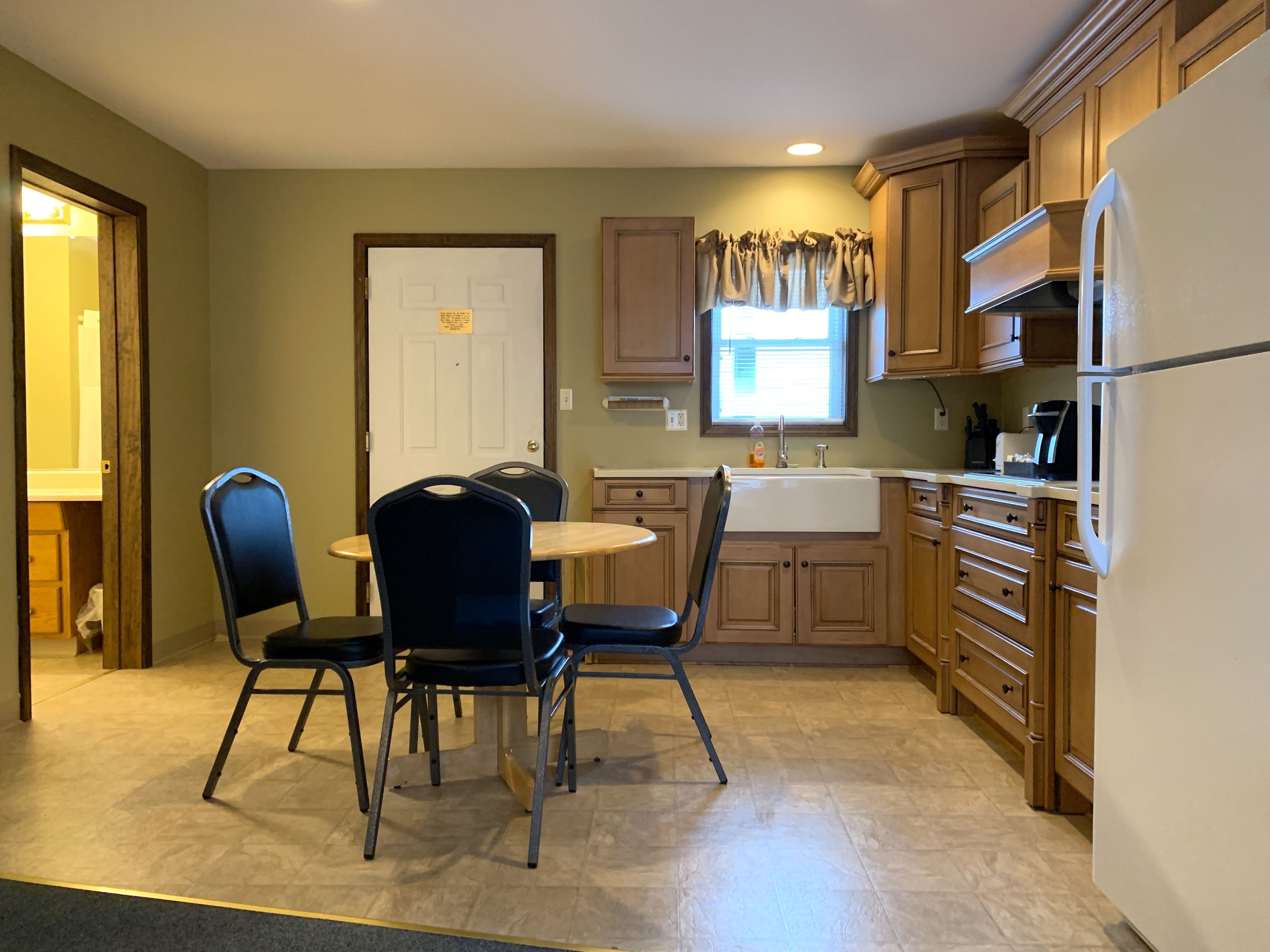 Photo - Fred's Inn Restaurant & Lodging