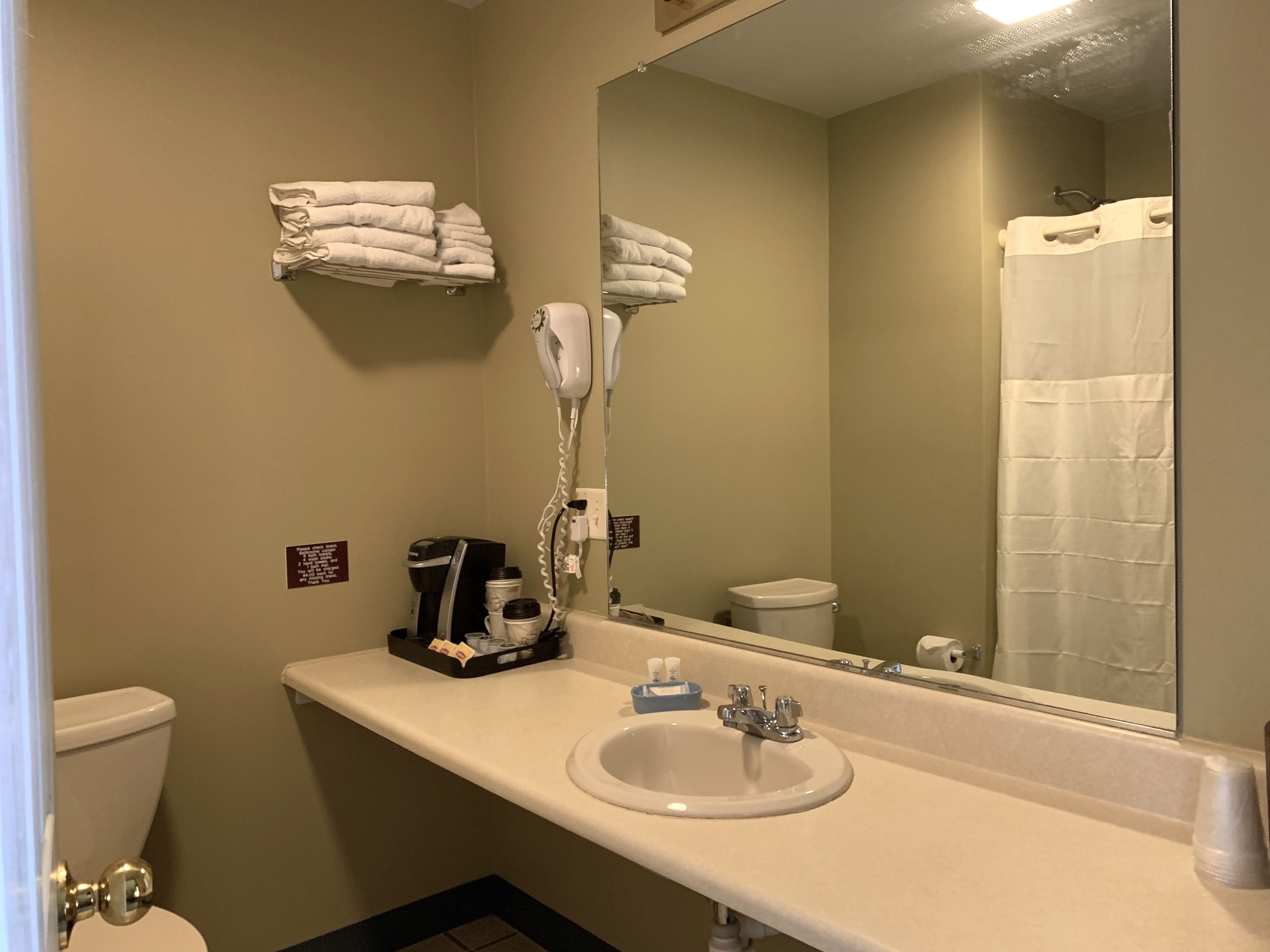 Photo - Fred's Inn Restaurant & Lodging