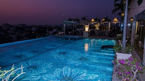 5 indoor pools