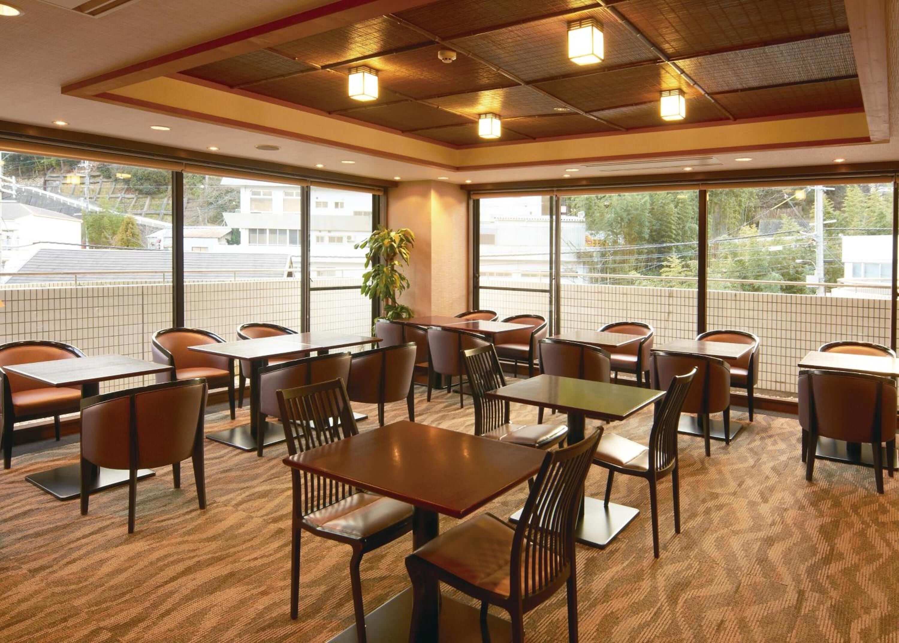 2 restaurants, Japanese cuisine