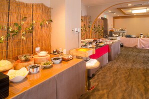 Tägliches japanisches Frühstück gegen Gebühr