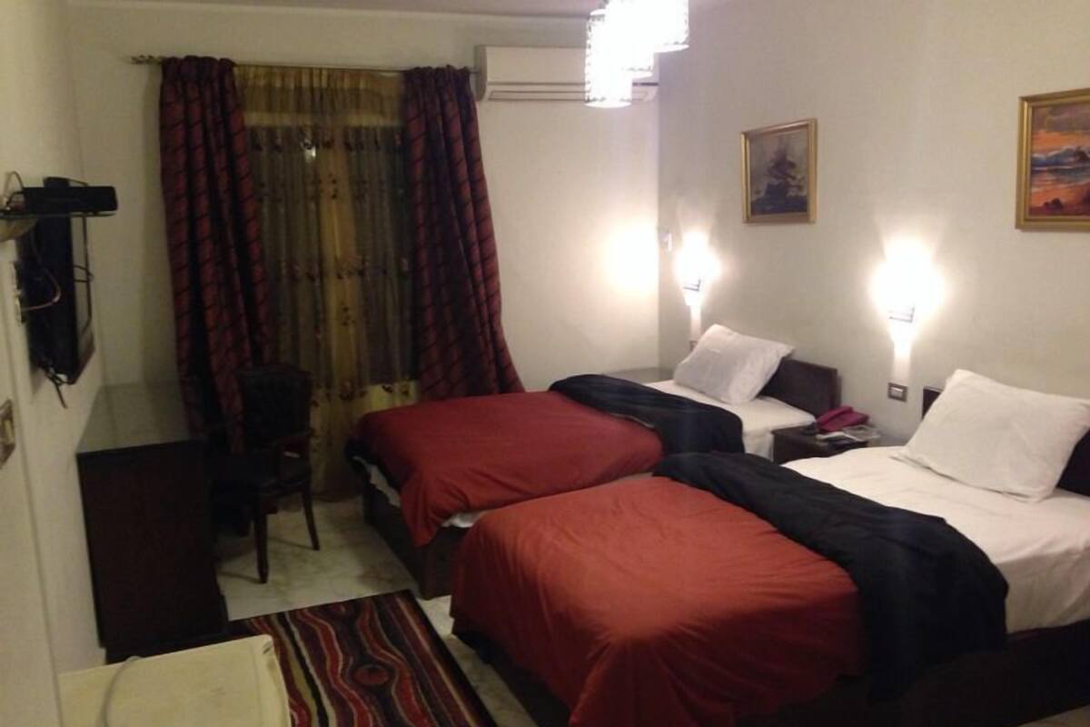 1 bedroom, Egyptian cotton sheets, premium bedding, minibar