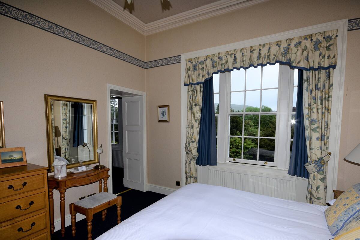 classic double room, mountain view | premium bedding, soundproofing, iron/ironing board, free wifi