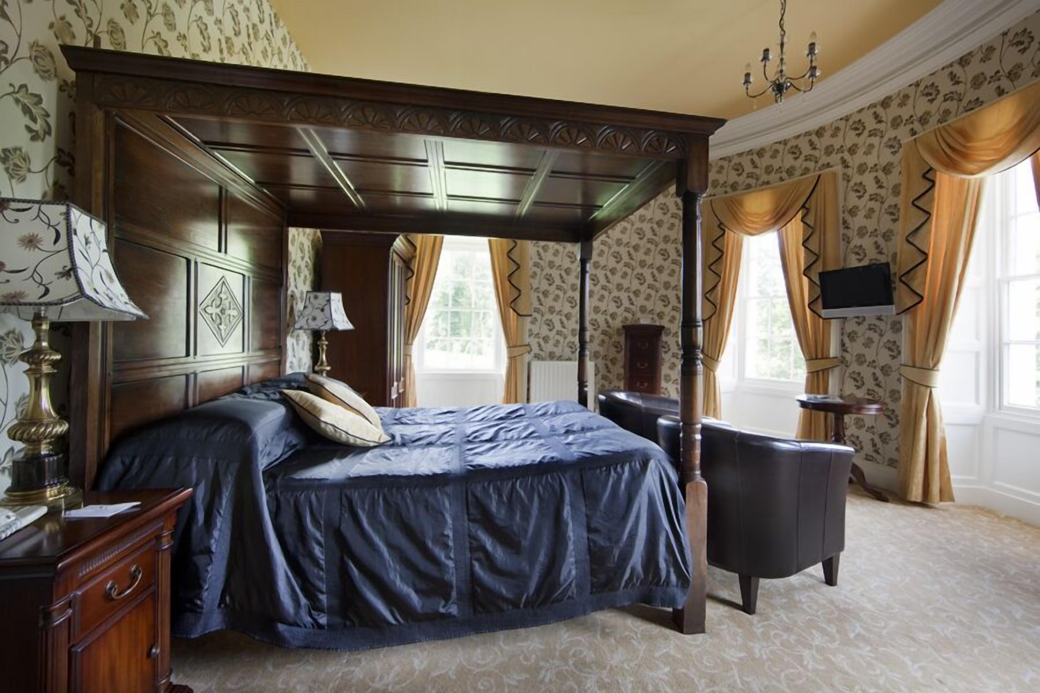 classic double room, mountain view | premium bedding, soundproofing, iron/ironing board, free wifi