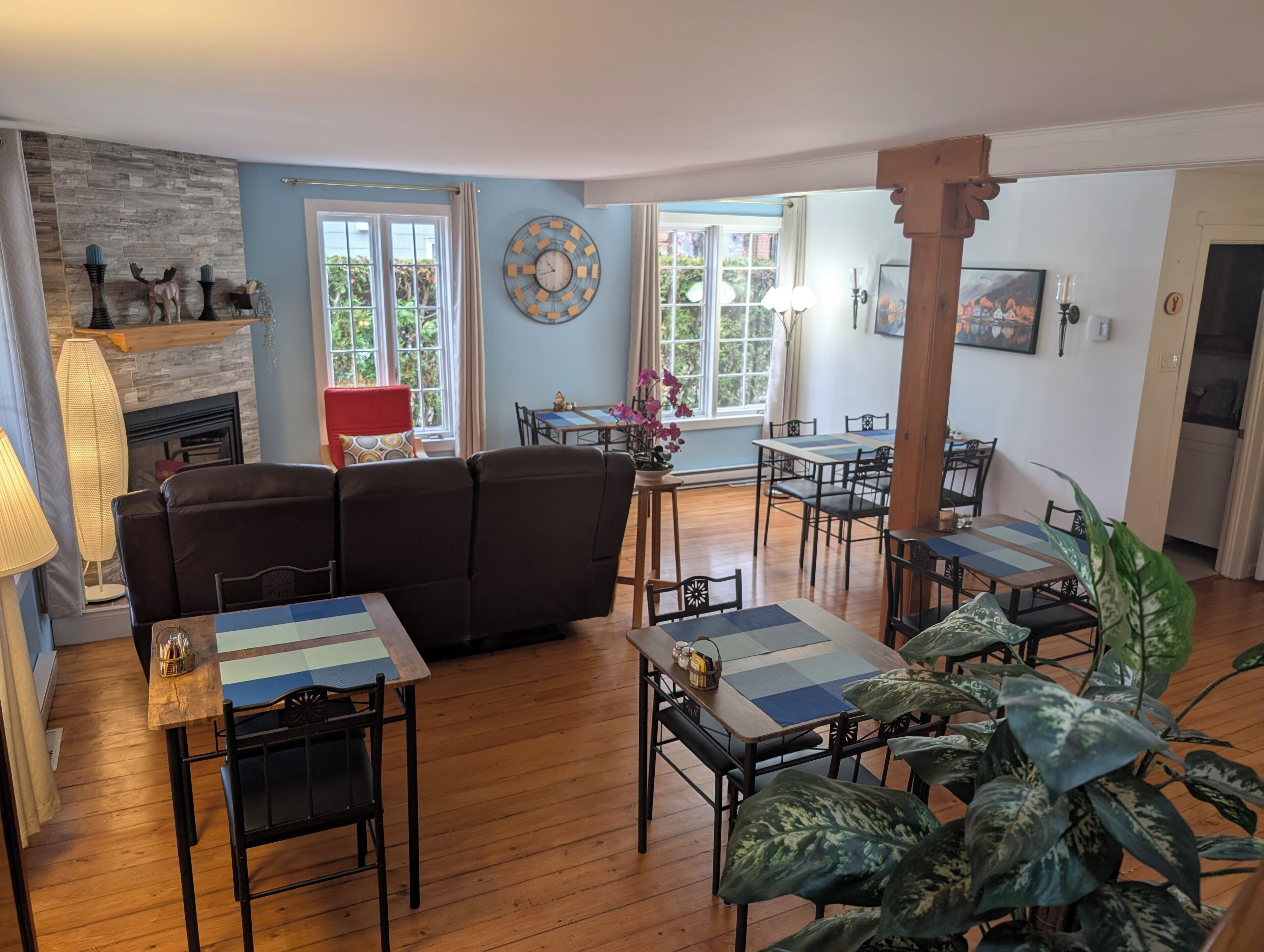 20 インチのLED テレビ (ケーブル放送視聴可)、テレビ